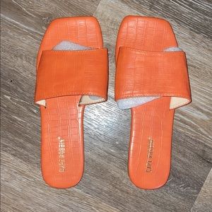 Women’s sandals
